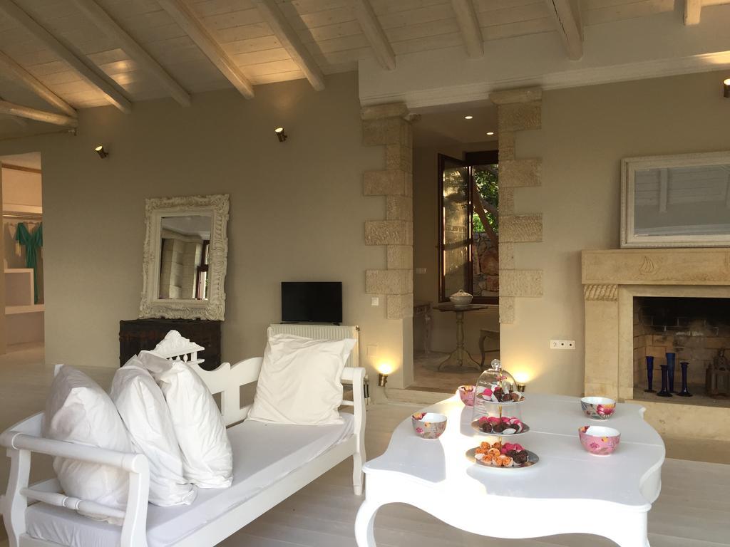 Icons Sea Of Crete Villa มาเลีย ภายนอก รูปภาพ